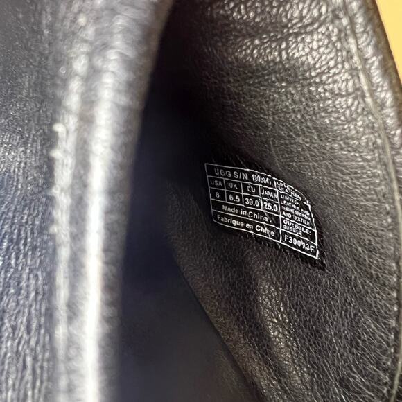 Ugg Women's Wedge Clogs size 7.5 - Picture 6 of 8